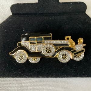 VINTAGE CAR PIN